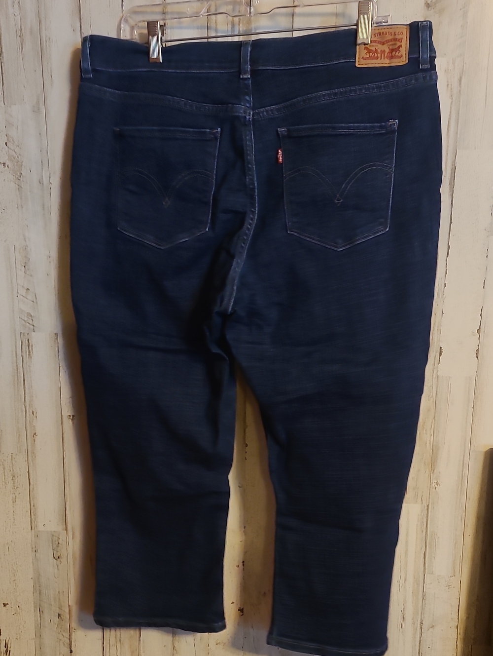 Levi's Women's Dark Indigo Relaxed Jeans Capris